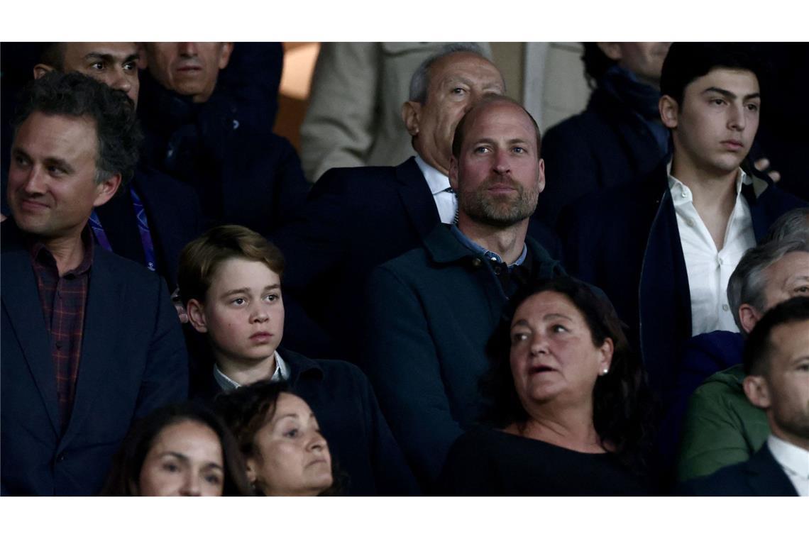 Der Prince of Wales beweist seinen Fußballsachverstand Lange Gesichter bei Prinz George und Prinz William: Aston Villa verlor in der Champions League gegen Paris Saint-Germain.