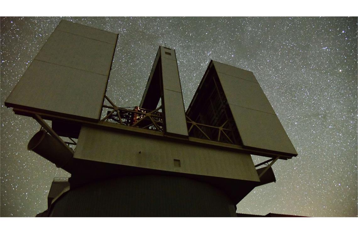 Large Binocular Telescope auf dem Mount Graham in Arizona, USA.