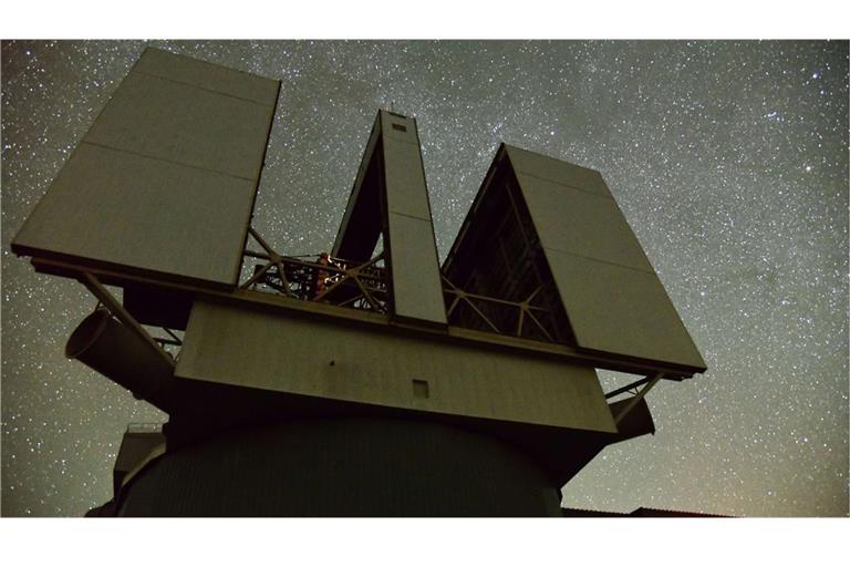 Large Binocular Telescope auf dem Mount Graham in Arizona, USA.