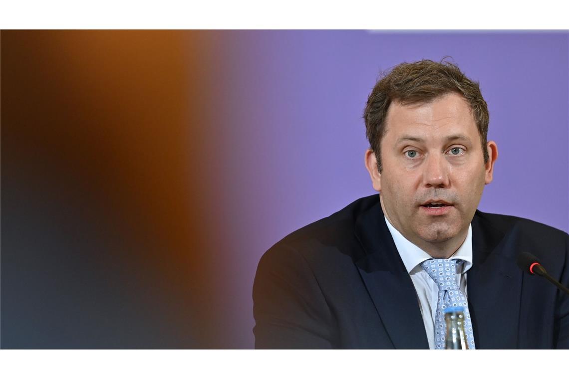 Klingbeil wertet Russland-„Manifest“ nicht als persönlichen Angriff auf ihn Lars Klingbeil ist um Ruhe in seiner Partei bemüht.