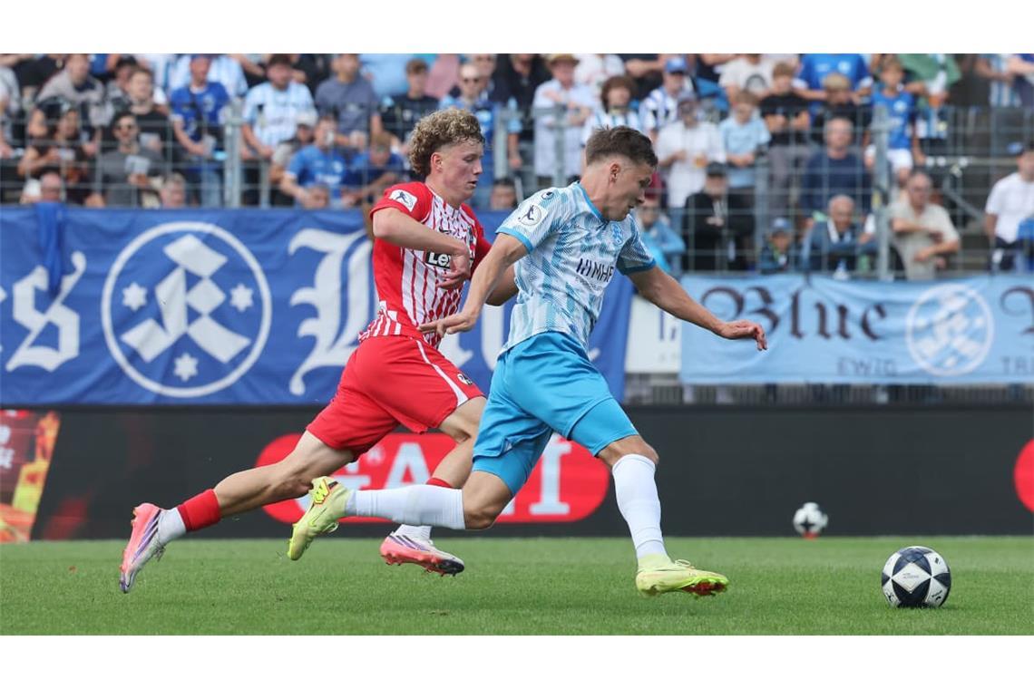 Laufduell: Freiburgs Rouven Tarnutzer gegen Sebastian Müller (re.).