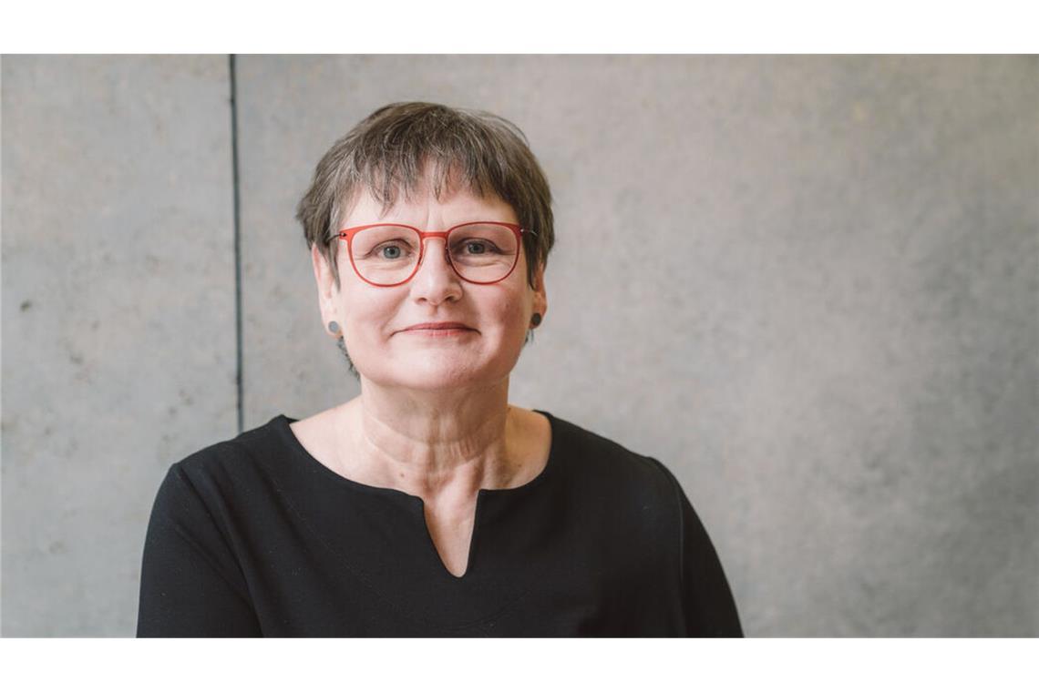 Leni Breymaier: „Wir haben die Tradition, Dinge zu verharmlosen“ Laut einer aktuellen Studie des BKA wird alle drei Minuten ein Mann zum Täter. Leni Breymaier will die Situation der Frauen in Deutschland verbessern.