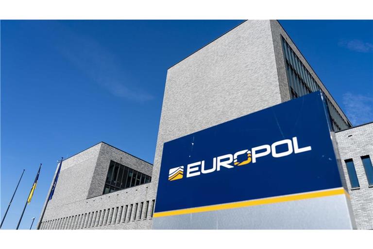 Laut  Europol geht es um eine der größten Pädophilen-Plattformen weltweit