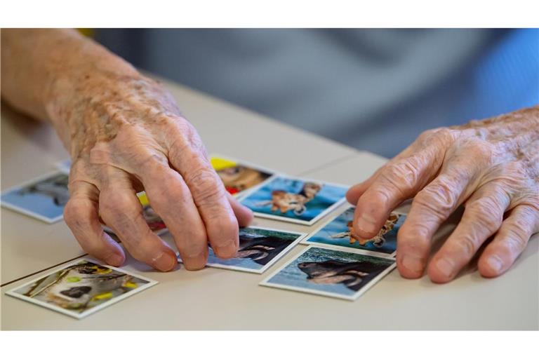 Laut Hersteller könne Donanemab den Abbau kognitiver und alltagsrelevanter Funktionen klinisch relevant verlangsamen. (Symbolbild)