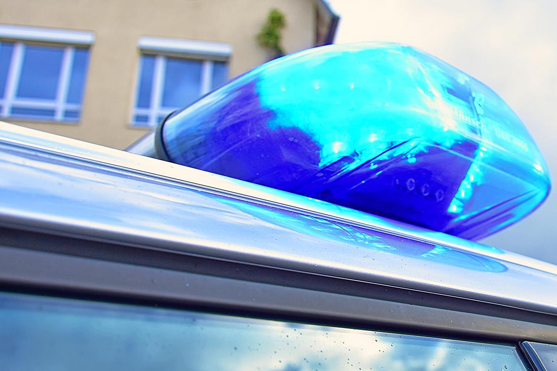 Laut Polizei entstand ein Sachschaden von rund 8.000 Euro. Symbolfoto: Tobias Sellmaier