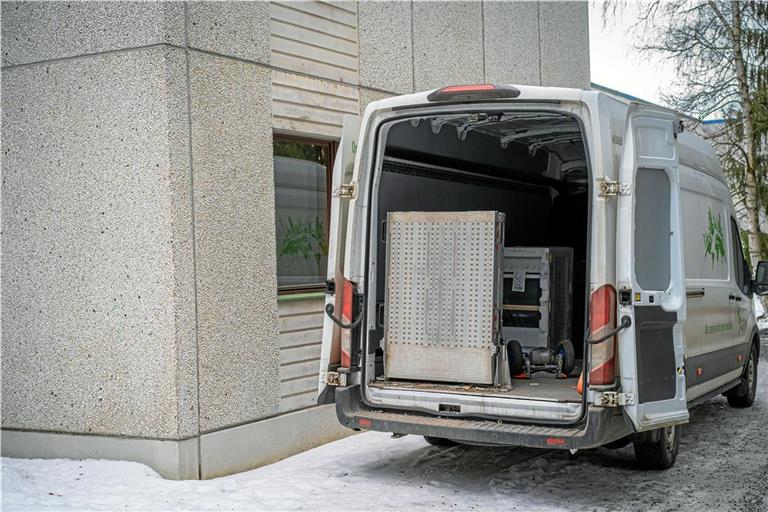 Laut Polizei sind die Täter mit einem ähnlichen weißen Transporter weggefahren. Symbolfoto: Unsplash/Aleksi Partanen
