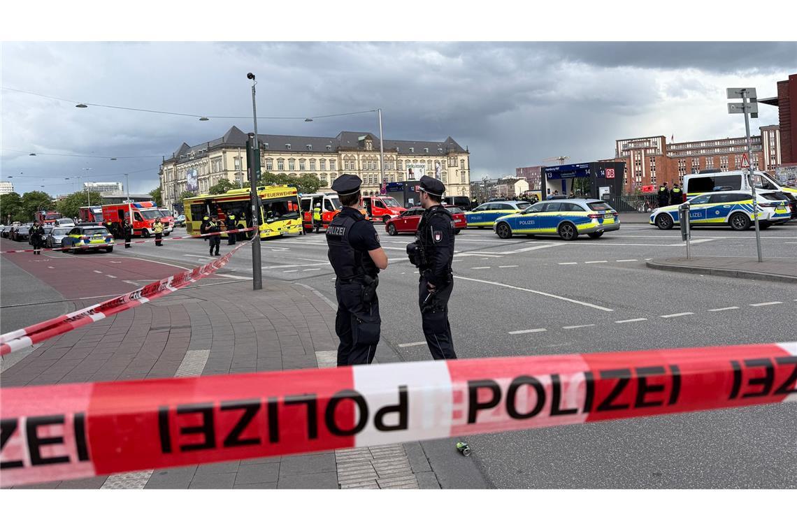 Wann wird ein Patient aus der Psychiatrie entlassen? Laut Polizei wurden 18 Menschen verletzt. (Archivbild)