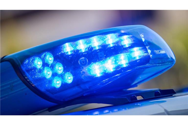 Laut Polizei wurden bei einem Unfall bei Waldbrunn sieben Menschen verletzt  – darunter zwei kleine Kinder (Symbolfoto).