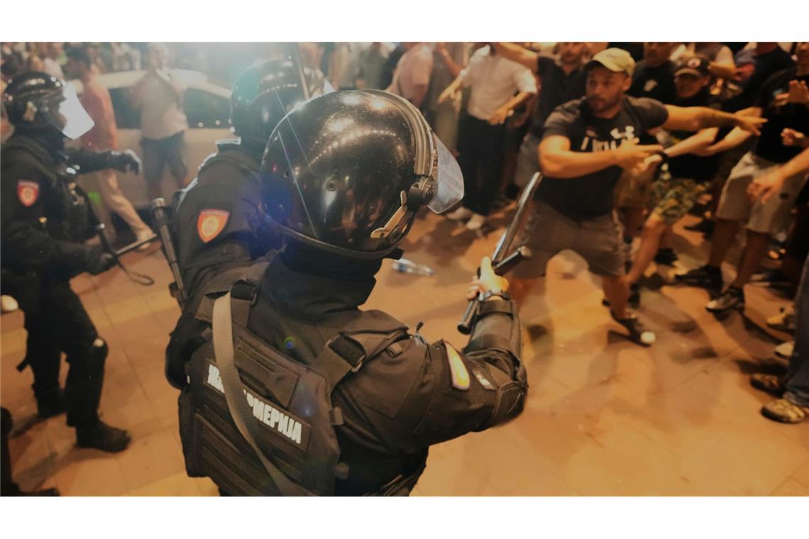 Gewalt bei Protesten gegen Regierung in Serbien Laut Staatschef Vucic wurden Dutzende Zivilisten und auch mehrere Militärpolizisten verletzt. (Archivbild)