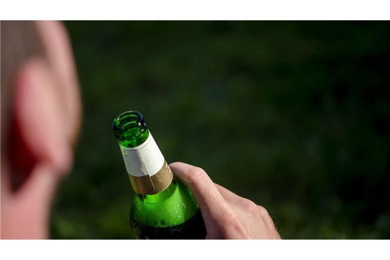Laut Suchtbericht sind etwa acht Millionen Menschen in Deutschland suchtkrank. (Symbolbild)