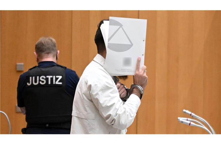 Lebenslang muss der mutmaßliche Mörder von Polizeihauptkommissar Rouven Laur in Haft. (Archivbild)