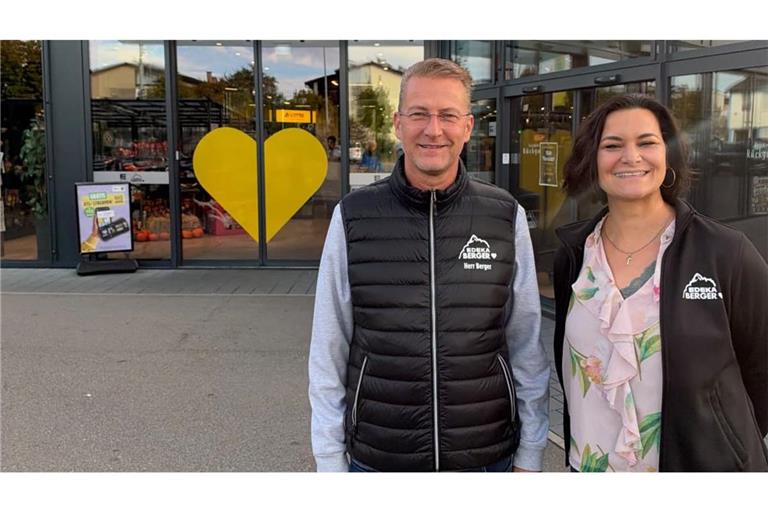 Lebensmittelhändler Frank Berger und seine Marketingchefin Daniela Lucciardello haben deutlich auf den rassistischen Post reagiert. 