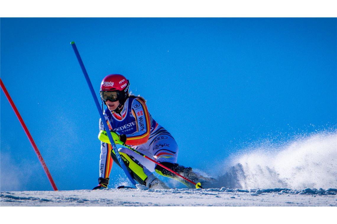 Ski-Team droht Fiasko: Kraftlose Dürr verpasst Medaille Lena Dürr blieb bei der WM in Österreich hinter den Erwartungen zurück.