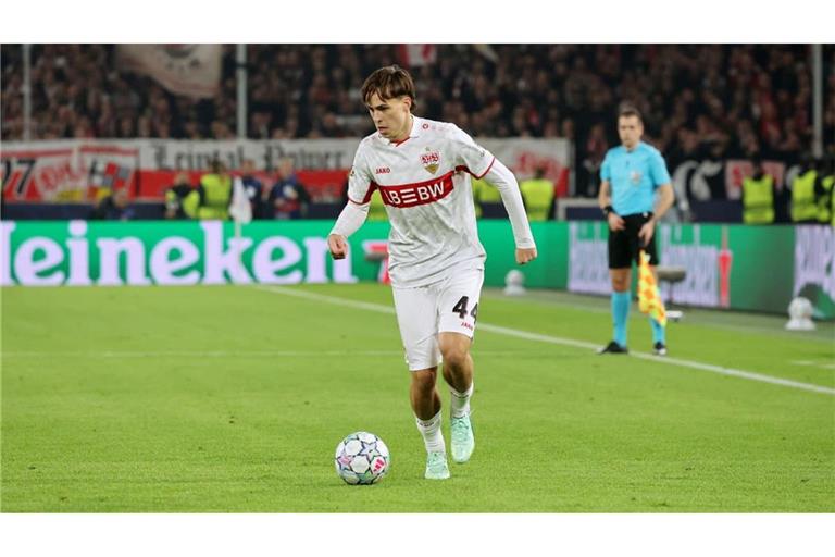 Leo Sauer darf gegen die Fohlen von Beginn an ran.