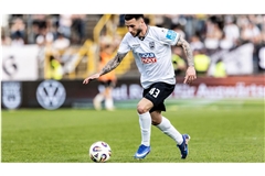 Leon Dajaku bleibt  nach dem Ulmer Abstieg in der dritten Liga.