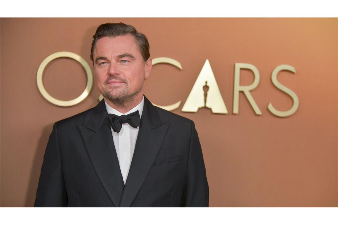 Leonardo DiCaprio feierte bei der Vergabe der Ehren-Oscars mit.