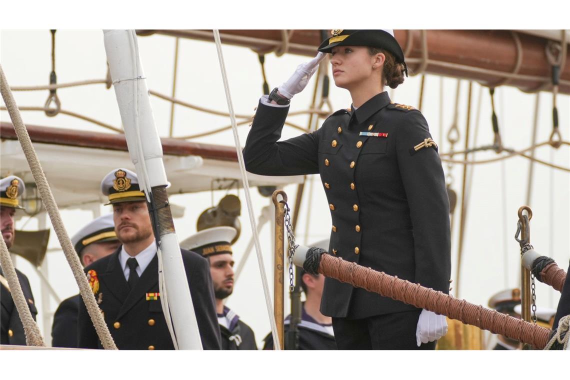 Prinzessin Leonor startet lange und harte Seereise Leonor absolviert eine dreijährige militärische Ausbildung. (Foto aktuell)