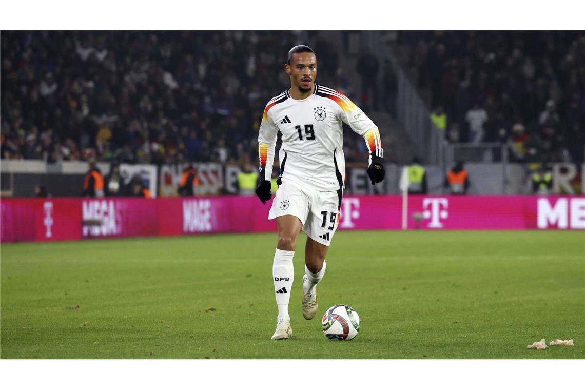 Leroy Sané (Note 4,5): Für viele bleibt der Außenstürmer eine Wundertüte. Doch der Bundestrainer vertraut Leroy Sané. Versuchte es mit energischen Antritten und fiel am meisten bei einer verunglückten Abwehraktion auf (52.). Machte nach einer guten Stunde Platz für Lennart Karl.