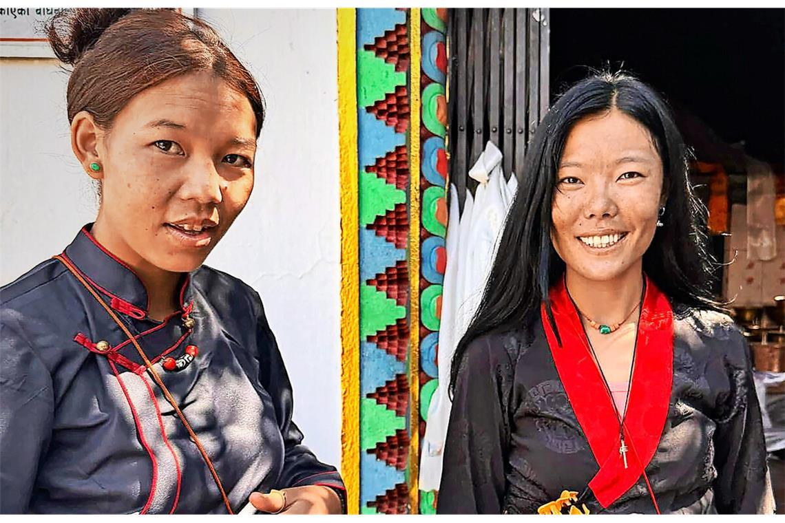 Klage über „Bürokraten-Wahnsinn“ Lhadron (links) und Tsering in tibetischer Kleidung