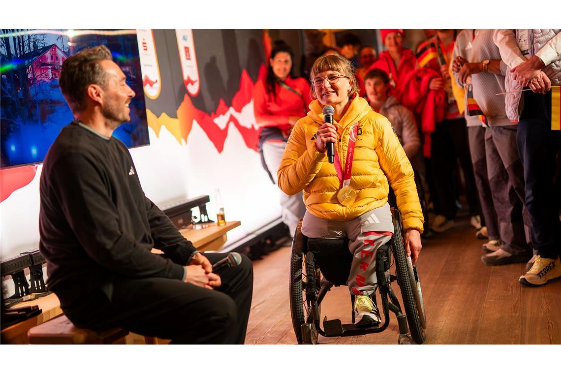 Ließ den Tag im Interview noch mal Revue passieren: Anna-Lena Forster (r).