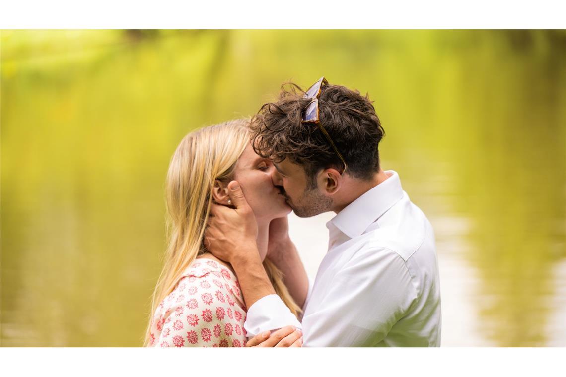 Schönheitstrend volle Lippen - mehr Volumen, weniger Gefühl? Lippenkorrekturen sind vor allem bei jungen Frauen und Frauen ab den Wechseljahren gefragt.