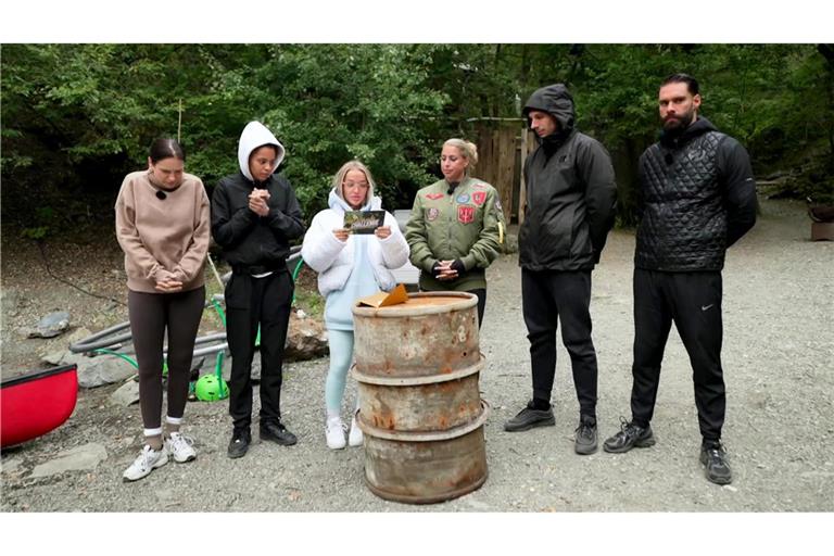 Liza, Chika, Emmy, Virginia, Patrick & Marko (v. l.)