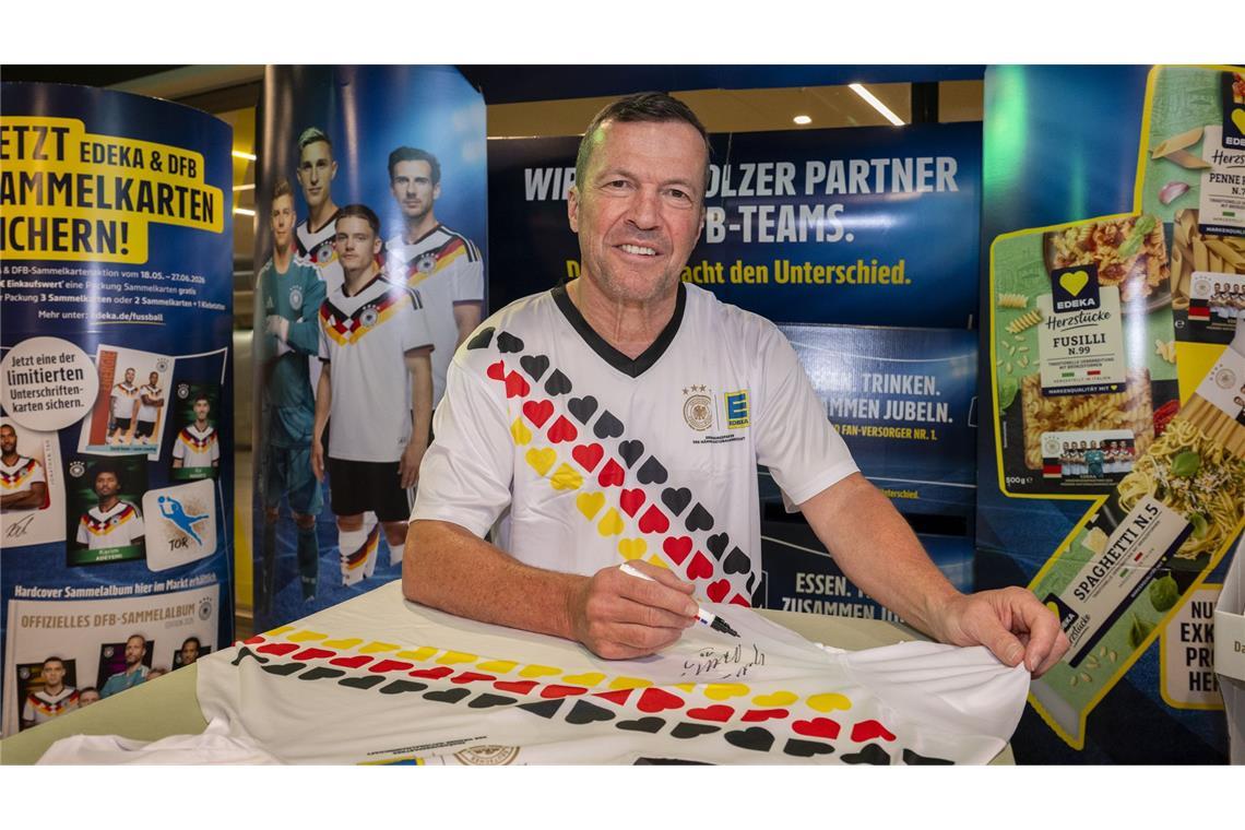 „Loddar“ Matthäus wirbt für Edeka-Trikots, die es nur am Mittwoch, 27. Mai, geben soll.