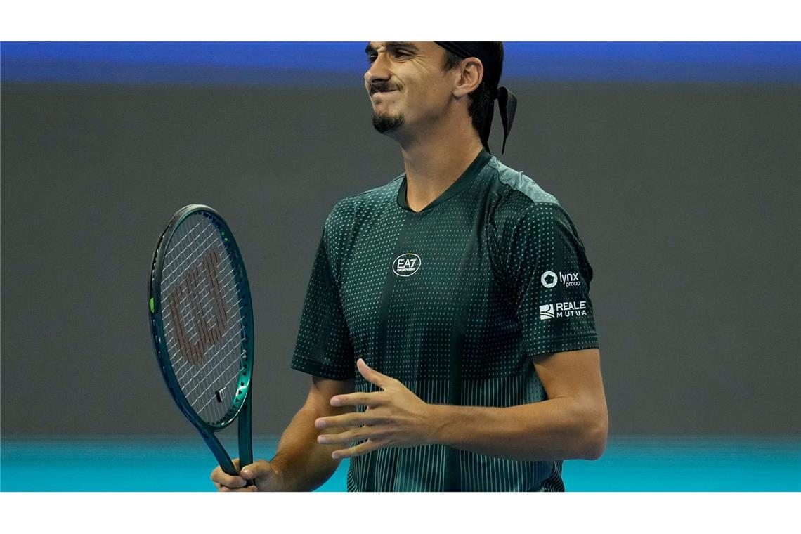 Zverev schafft ersten Sieg nach US-Open-Aus Lorenzo Sonego war gegen Alexander Zverev zwischenzeitlich verärgert.