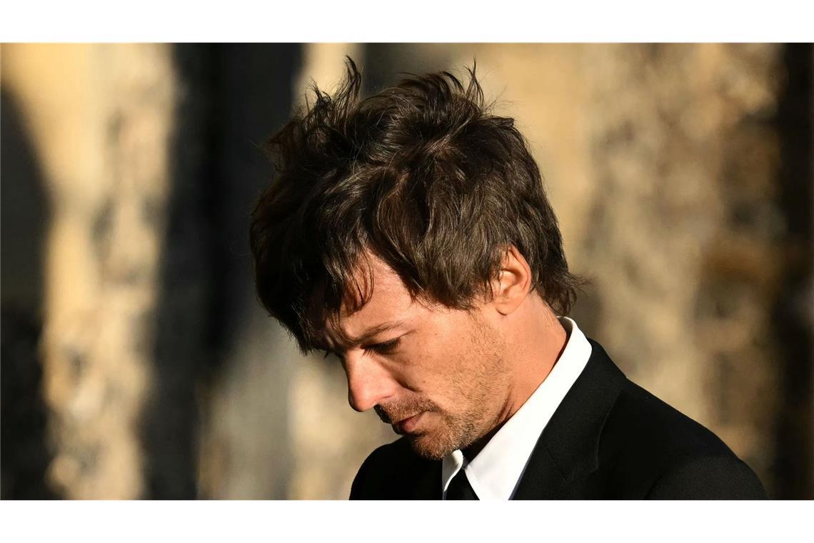 One-Direction-Stars trauern um ihren ehemaligen Bandkollegen Louis Tomlinson, ...