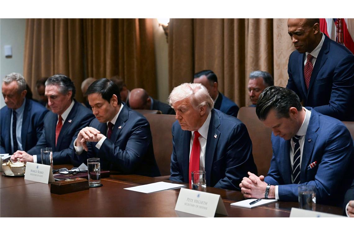 Trumps Kabinett der Schmeichler Loyales Kabinett