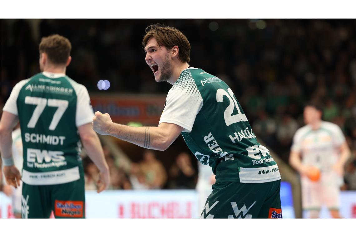 Frisch Auf feiert Matchwinner Bart Ravensbergen Ludvig Hallbäck jubelt.