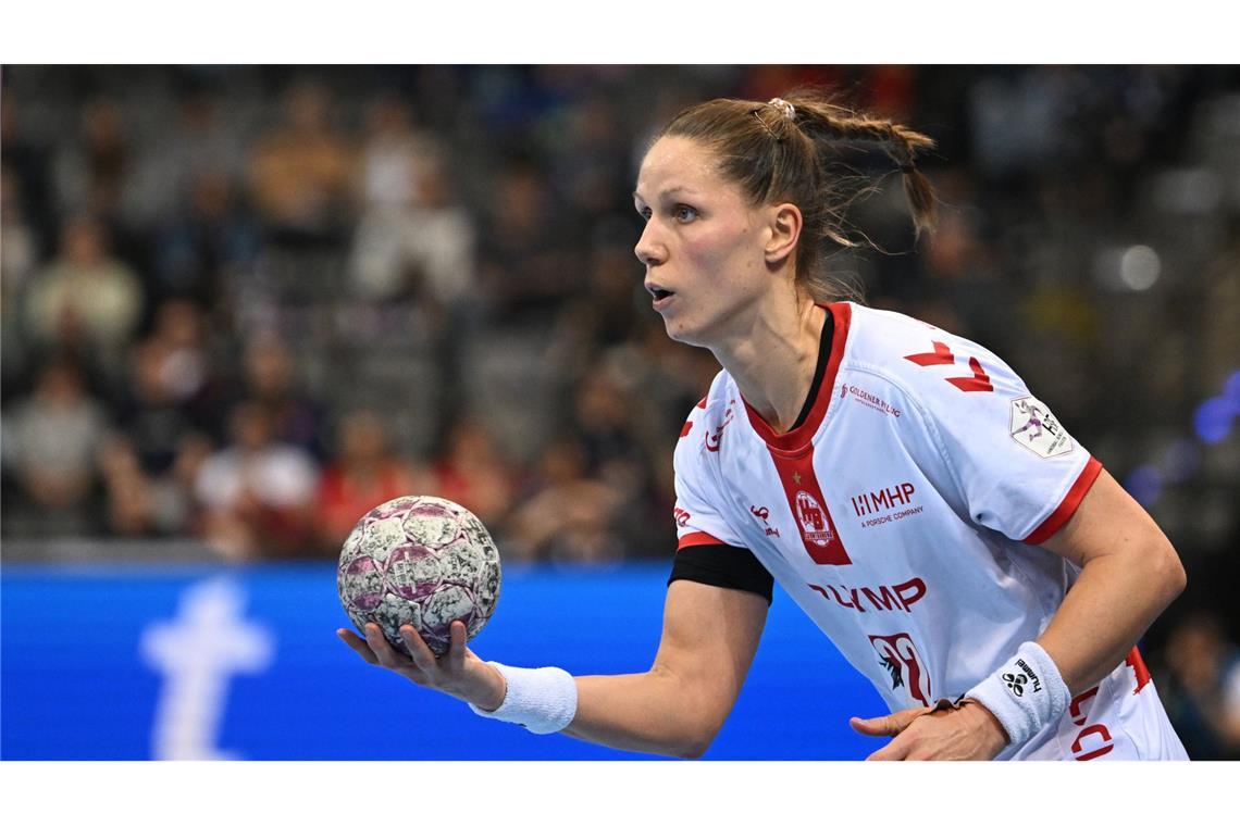 Ludwigsburger Handballerinnen vor Viertelfinaleinzug Ludwigsburgs Xenia Smits in Aktion.