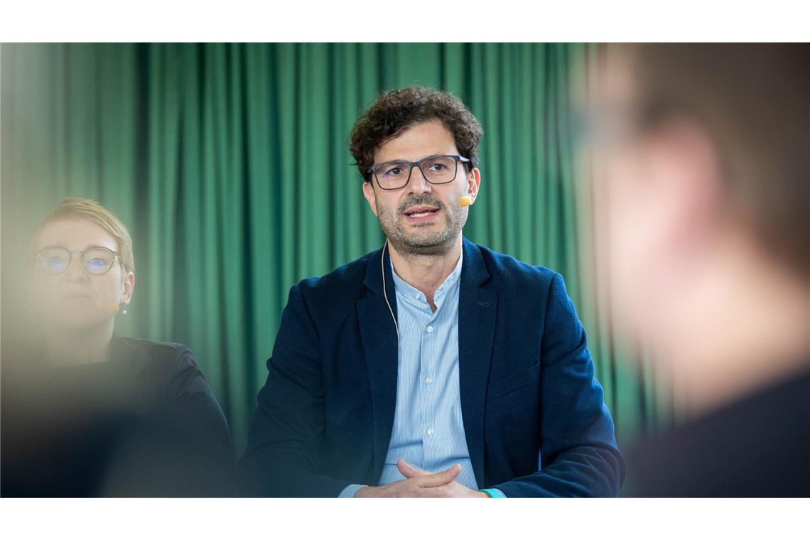 Luigi Pantisano bei einer Podiumsdiskussion in Stuttgart.(Archivbild)