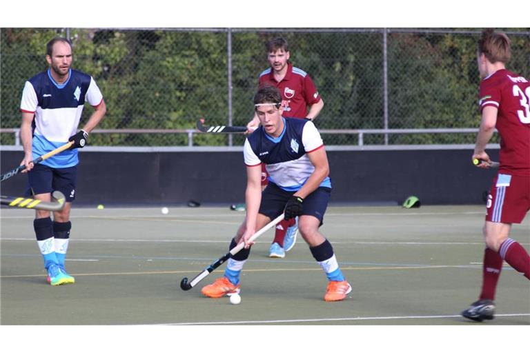 Luis Nonnenmann (am Ball) und die SV Böblingen gehen mit einer Niederlage und einem Sieg aus dem Doppelspieltag.