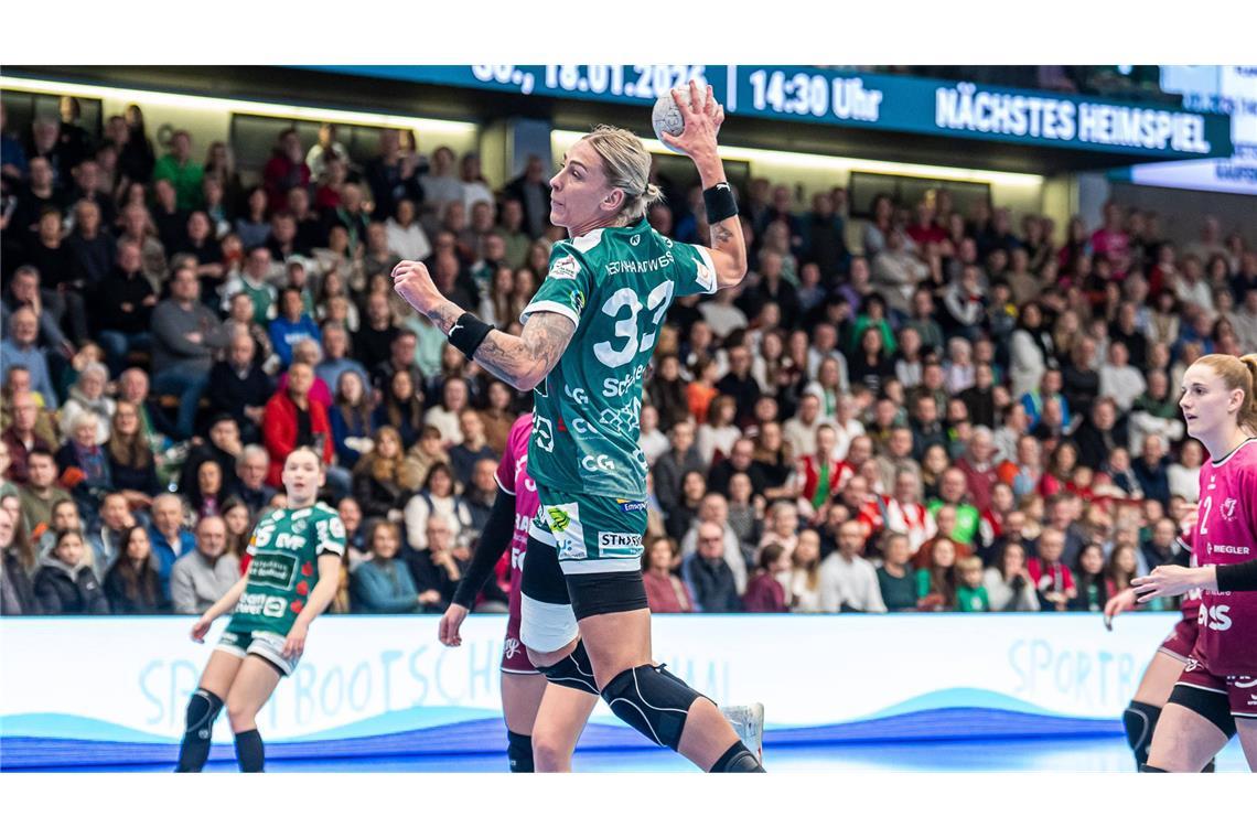 Luisa Schulze setzt sich am Kreis durch.