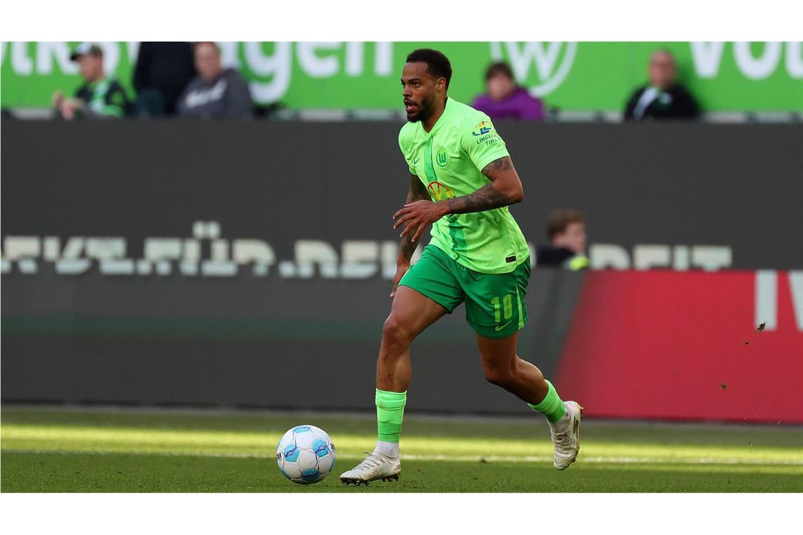 Lukas Nmecha, VfL Wolfsburg: Der Torschützenkönig der U-21-EM netzte viermal für die deutsche Elf. Seine starke Leistung beim Turnier krönte Nmecha mit dem Siegtreffer im Finale gegen Portugal. Im selben Sommer wechselte Stürmer von Manchester City nach Wolfsburg. Der Start in der Autostadt verlief erfolgreich, und er stand regelmäßig im Kader der A-Nationalmannschaft. Seit einigen Jahren wird Nmecha jedoch intensiv von Verletzungspech gequält und kommt nicht mehr auf das Level von früher.