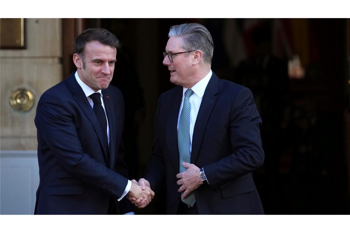 Macron und Starmer für einmonatige Waffenruhe in Ukraine Macron und Starmer schlagen eine einmonatige Waffenruhe in der Ukraine vor.