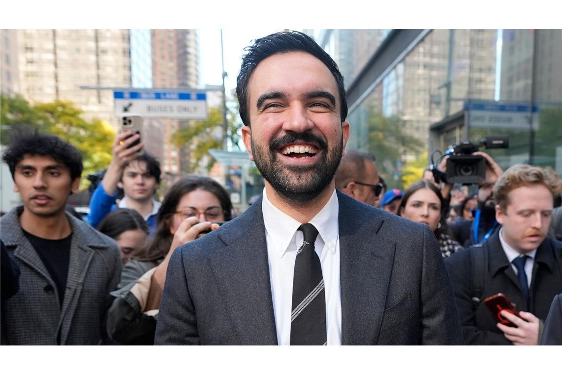 Britische "Times" muss Fake-Interview mit de Blasio löschen Mamdani verspricht unter anderem eine Mietpreisbremse und Gratis-Kinderbetreuung. (Archivfoto)