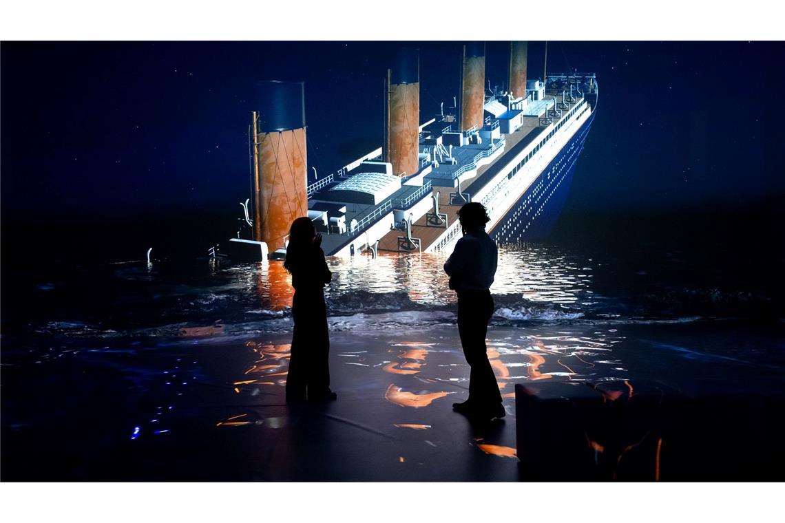 Ein virtueller Spaziergang auf der "Titanic" Man kann als Besucher den Untergang des Luxusschiffes hautnah miterleben.