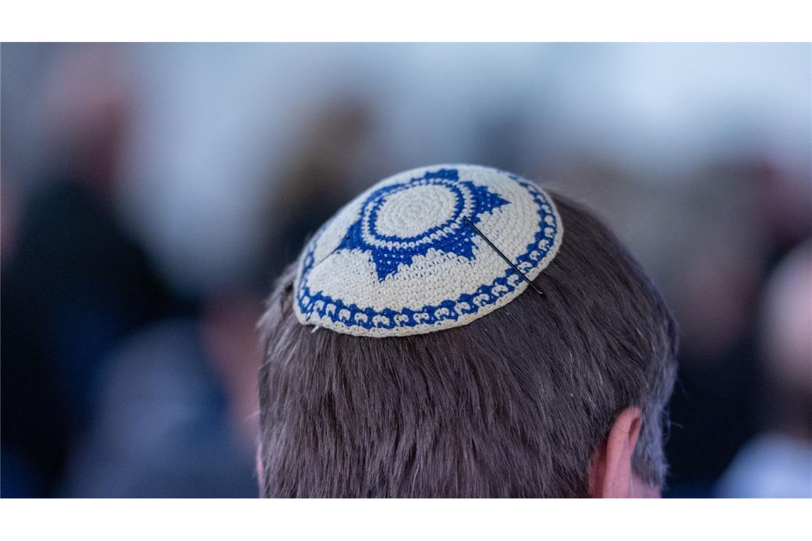 Deutsche Juden im Visier? Mutmaßlicher Iran-Spion gefasst Man mit Kippa – hatte Iran Anschlagspläne gegen Juden in Deutschland vorangetrieben?