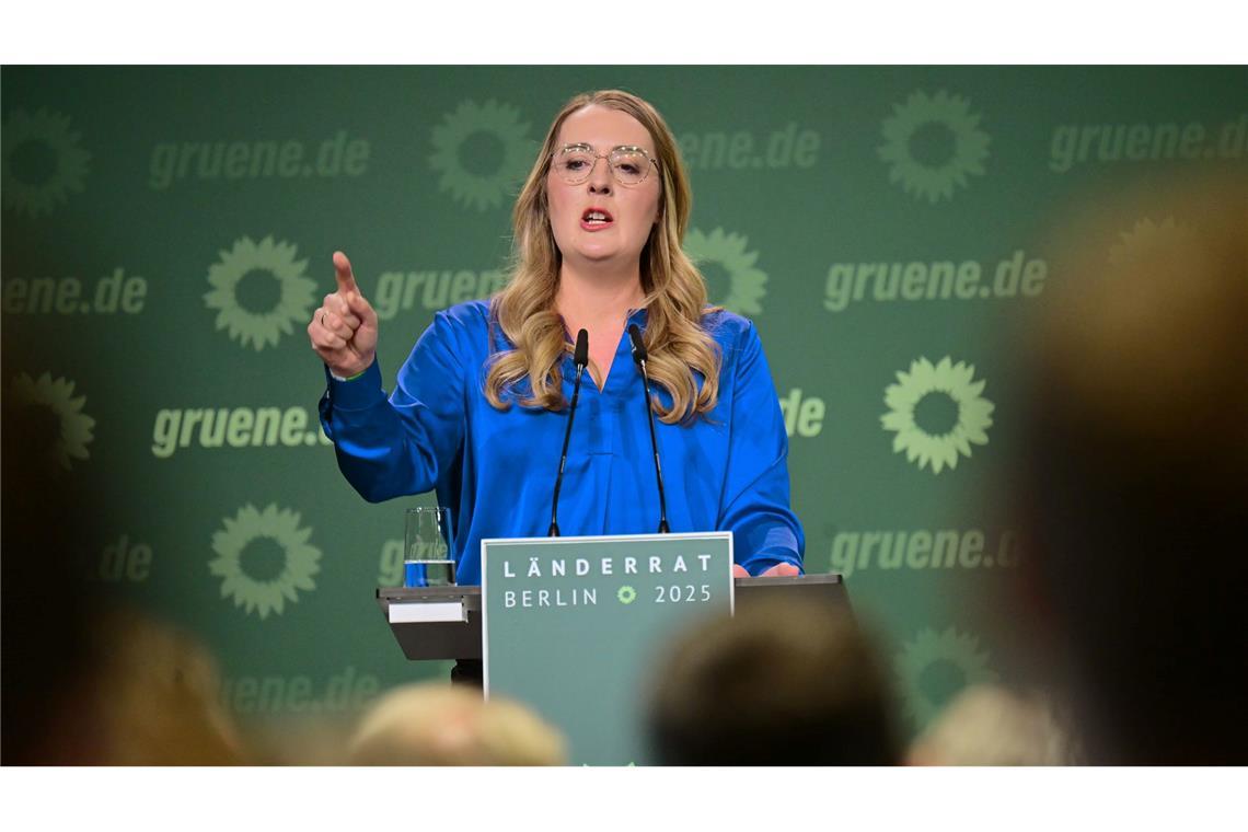Grünen-Parteitag: Kämpferischer Start in die Opposition Man sei manchmal zu nett gewesen, findet Grünen-Fraktionschefin Katharina Dröge.