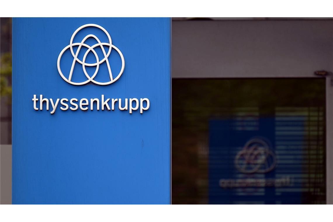 Thyssenkrupp-Stahl will Tausende Jobs streichen Man wolle für möglichst viele Beschäftigte langfristige Perspektiven schaffen, sagt Thyssenkrupps Stahlchef Dennis Grimm. (Archivbild)