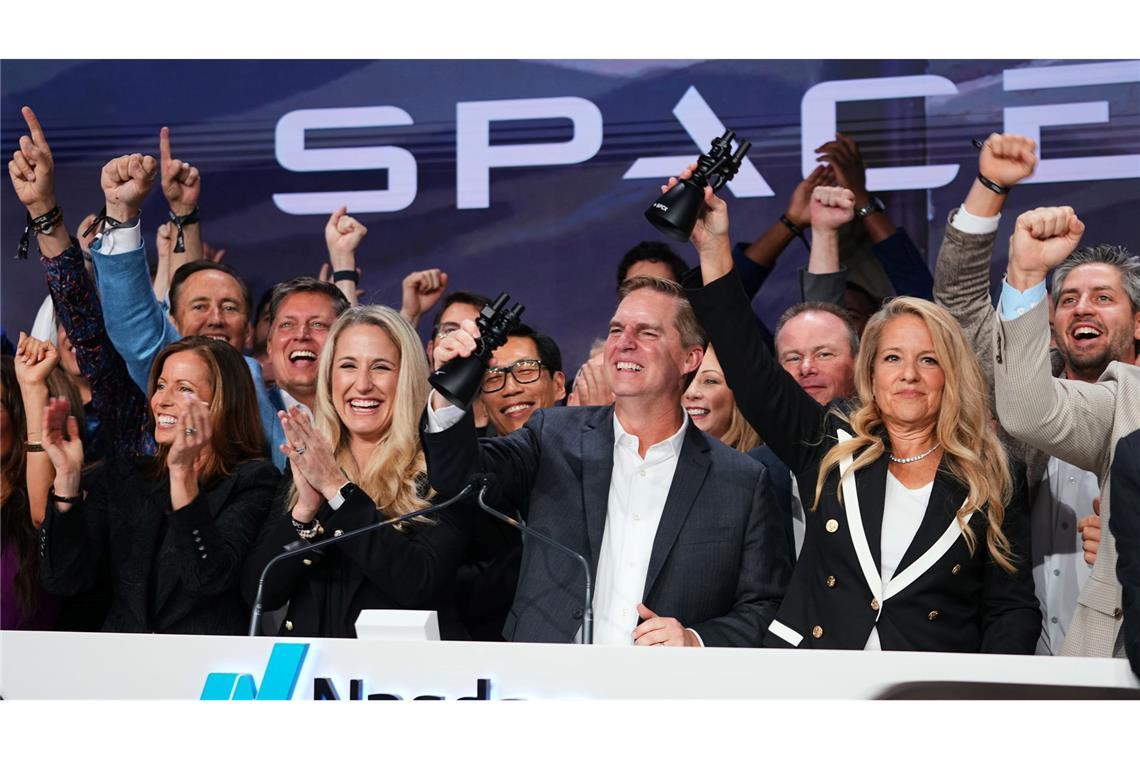 Manager von SpaceX läuteten das Börsendebüt an der Technologiebörse Nasdaq ein. (Archivbild)