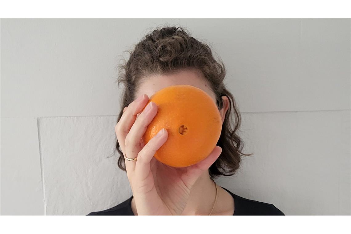 Wenn Menschen weder Erdbeeren noch Orangen essen können Mara kann keine Orangen essen und nicht einmal Orangensaft mit Fruchtfleisch trinken. Reiner Saft ist für sie aber kein Problem.