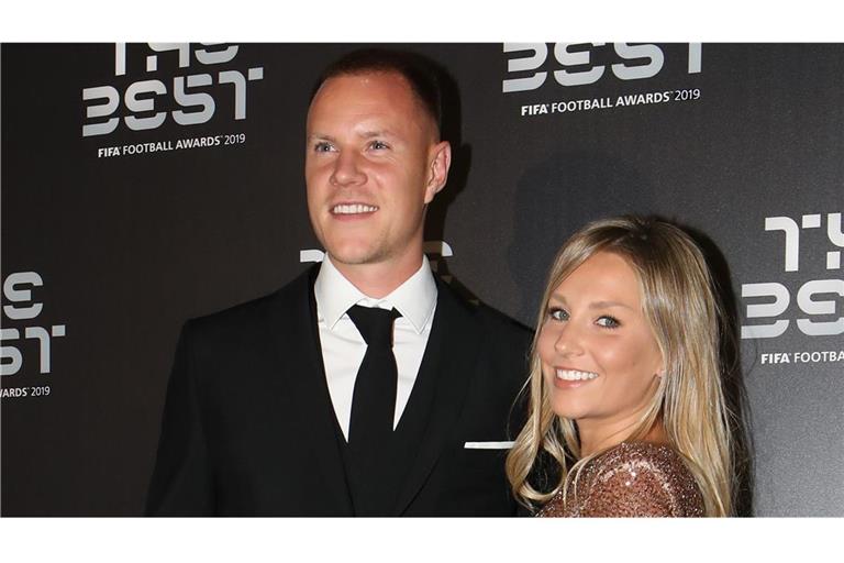 Marc-André ter Stegen verteidigt seine Frau.