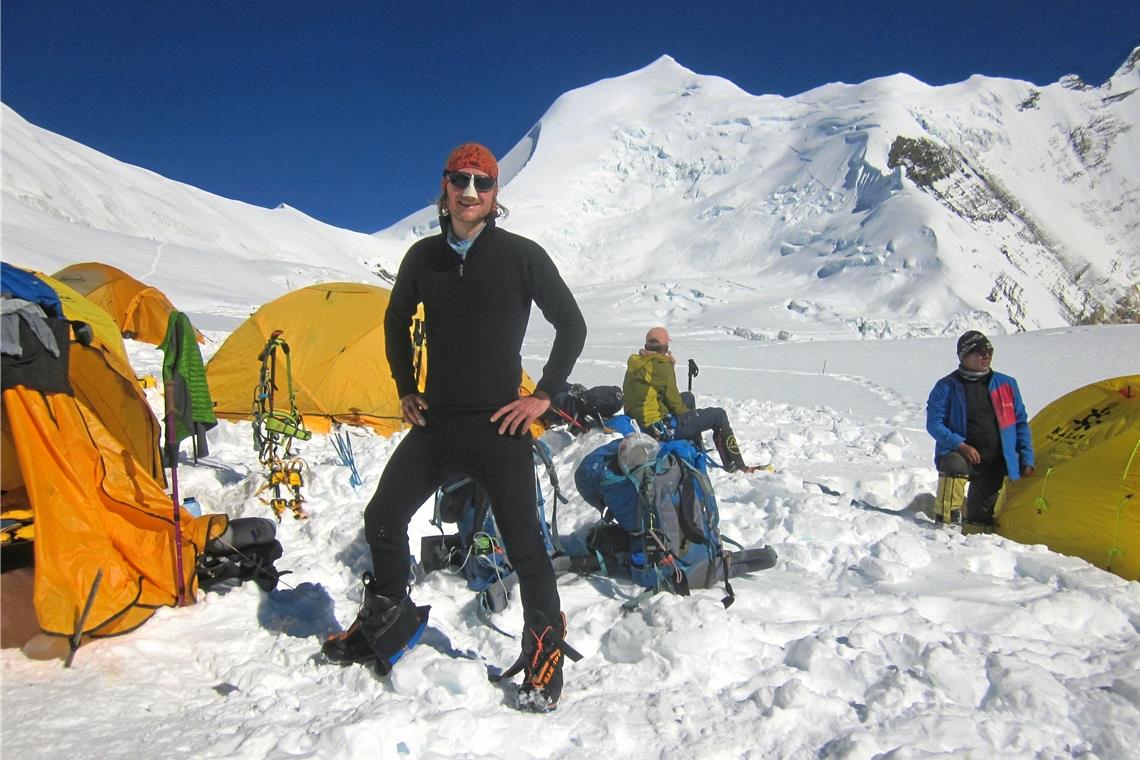 Bergsteiger Marc Grün wagt Sturm auf Achttausender Marc Grün am Himlung Himal im Herbst 2021. In Kürze will er den Manaslu besteigen, der nur 28 Kilometer entfernt ist. Foto: privat