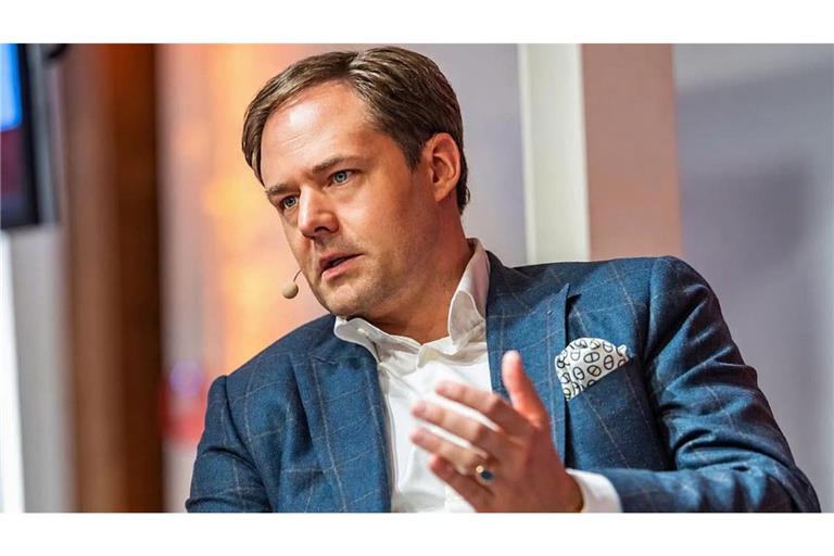 Marco Henry V. Neumueller, Lehrbeauftragter der Universität Hohenheim und Experte für das Management in Familienunternehmen