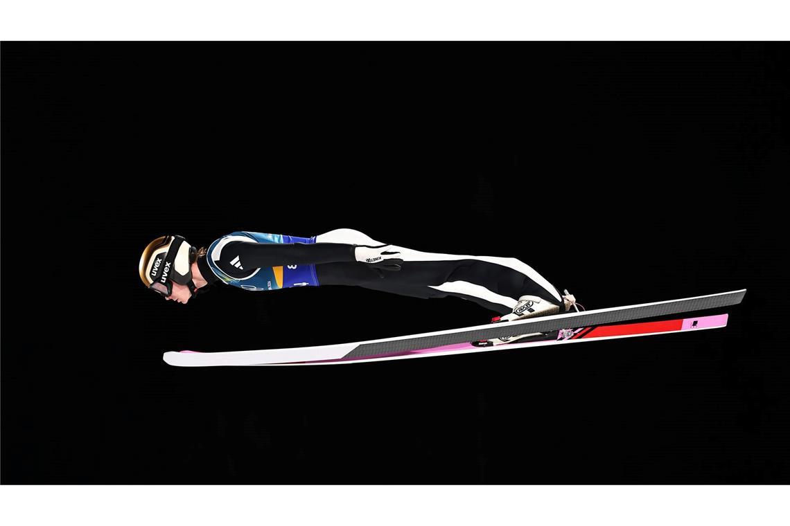 Marius Lindvik gewann Silber im Mixed-Team und sprach danach auch über Philipp Raimund.