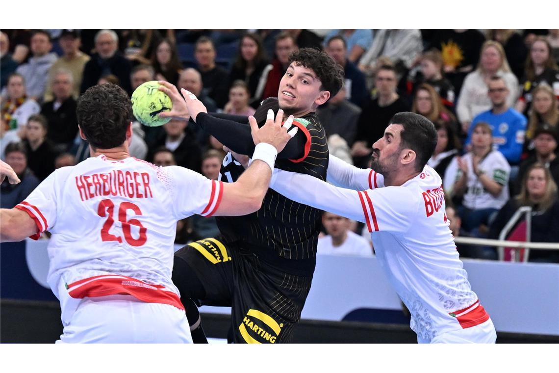 Knorr guckt zu: Handballer vorzeitig für EM qualifiziert Marko Grgic (M) erzielte in den ersten 20 Minuten 4 Tore.