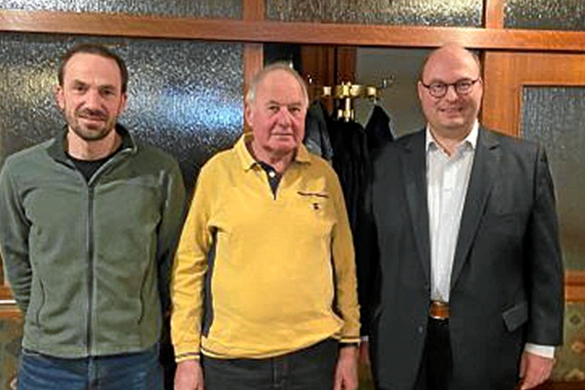Teilortsanwälte für Schloßhof und Hinterwestermurr gewählt Markus Schieber ist der neue Teilortsanwalt für Schloßhof, Gerhard Wurst bleibt für Hinterwestermurr zuständig – zur Freude von Bürgermeister Armin Mößner (von links).